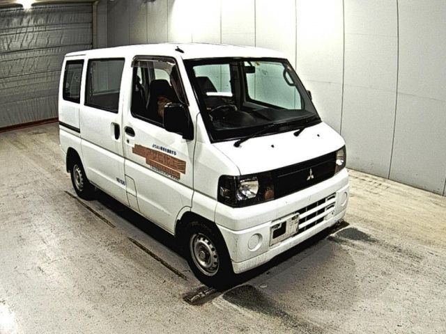 9196 Mitsubishi Minicab van U61V 2011 г. (LAA Okayama)